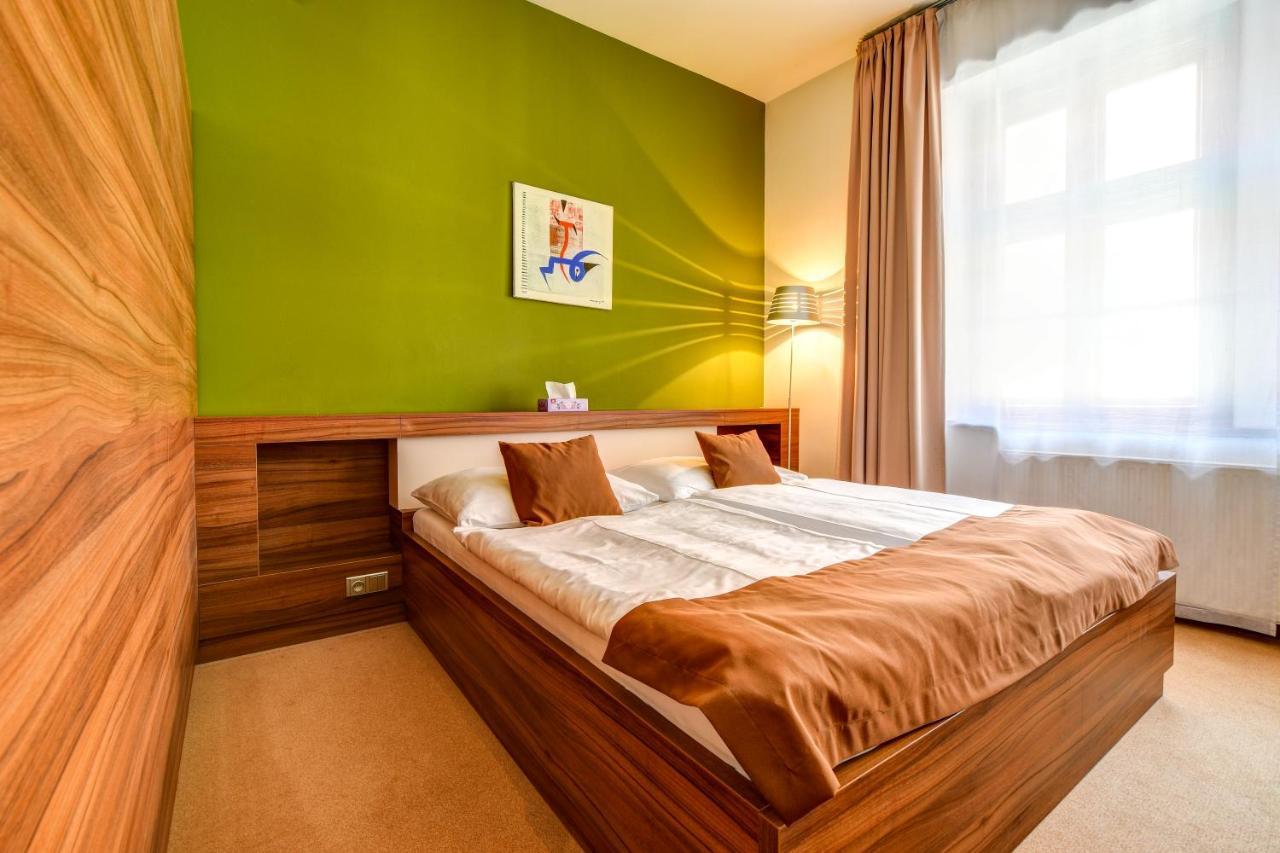 Pivovar Cerny Orel - Hotel & Restaurant Kromieryż Zewnętrze zdjęcie