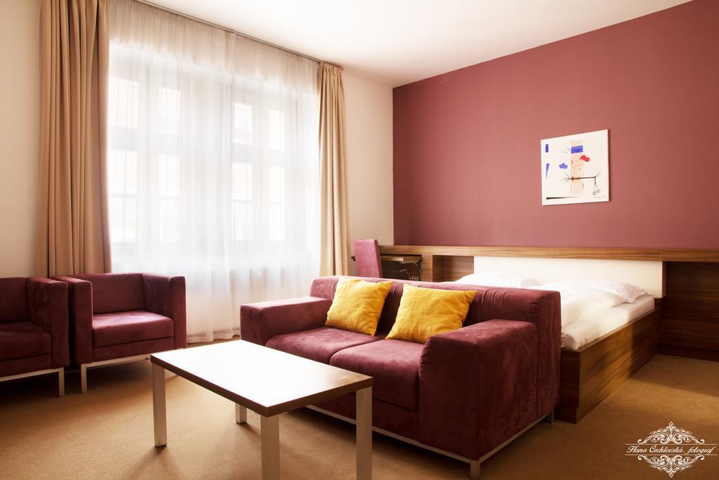 Pivovar Cerny Orel - Hotel & Restaurant Kromieryż Zewnętrze zdjęcie